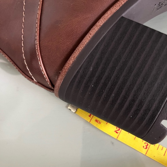 Brown Naturalizer water repellent, manmade leather boots. Size 8, NWT, no box - Picture 7 of 8